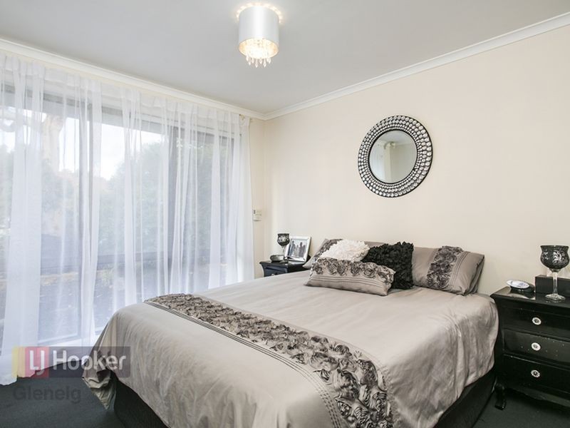 6 Greenfield Rise, Aberfoyle Park SA 5159