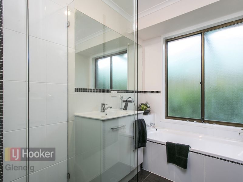 6 Greenfield Rise, Aberfoyle Park SA 5159