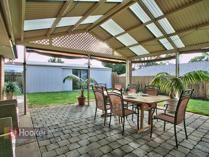6 Greenfield Rise, Aberfoyle Park SA 5159