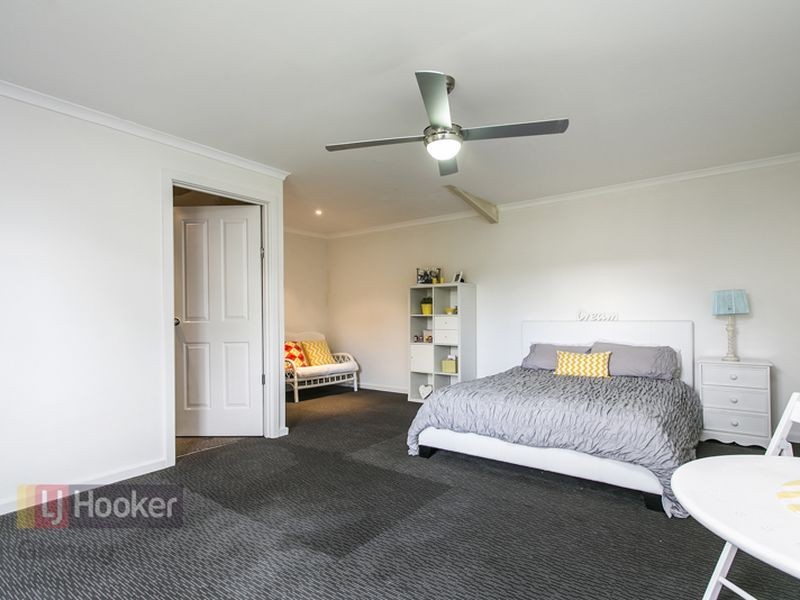 6 Greenfield Rise, Aberfoyle Park SA 5159