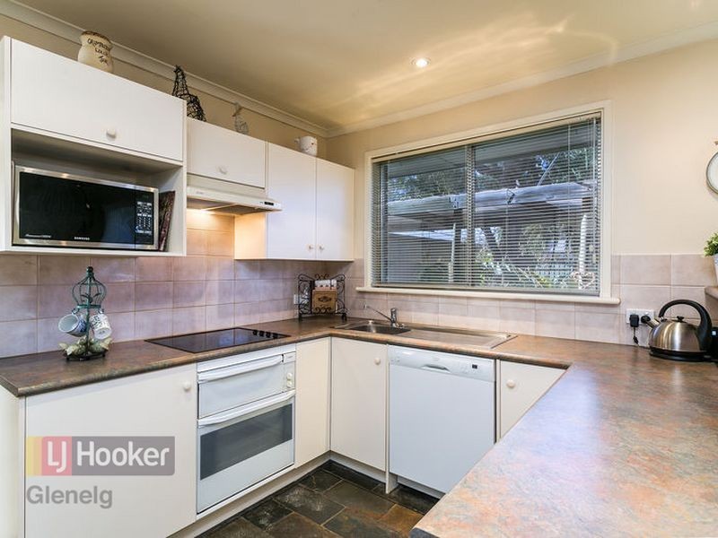 67 Warri Parri Drive, Flagstaff Hill SA 5159