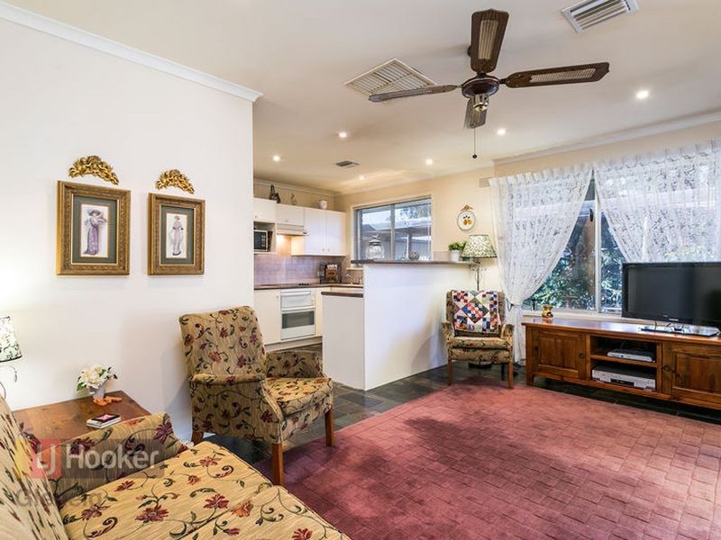 67 Warri Parri Drive, Flagstaff Hill SA 5159