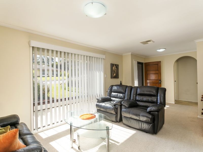 10 Dridan Crescent, Trott Park SA 5158