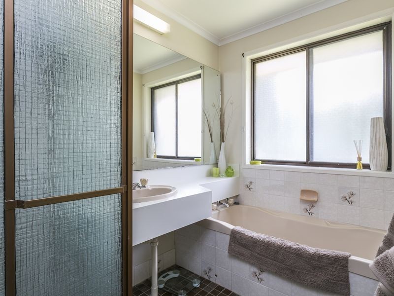 10 Dridan Crescent, Trott Park SA 5158