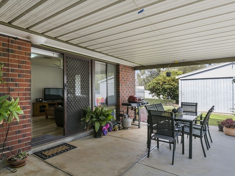 10 Dridan Crescent, Trott Park SA 5158