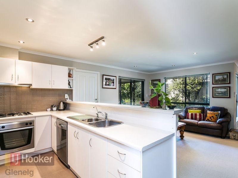 11A Scarborough Terrace, Dover Gardens SA 5048