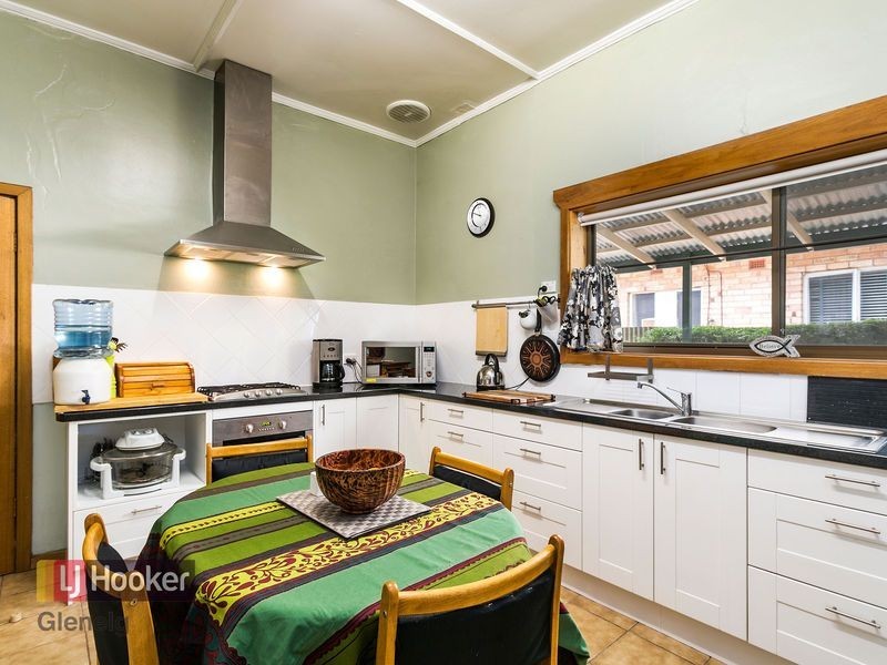 10 Almond Grove, Glandore SA 5037