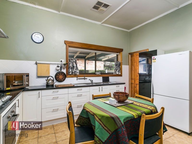 10 Almond Grove, Glandore SA 5037