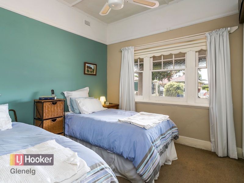 10 Almond Grove, Glandore SA 5037