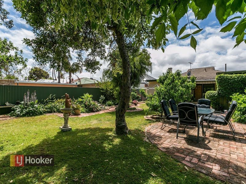 10 Almond Grove, Glandore SA 5037