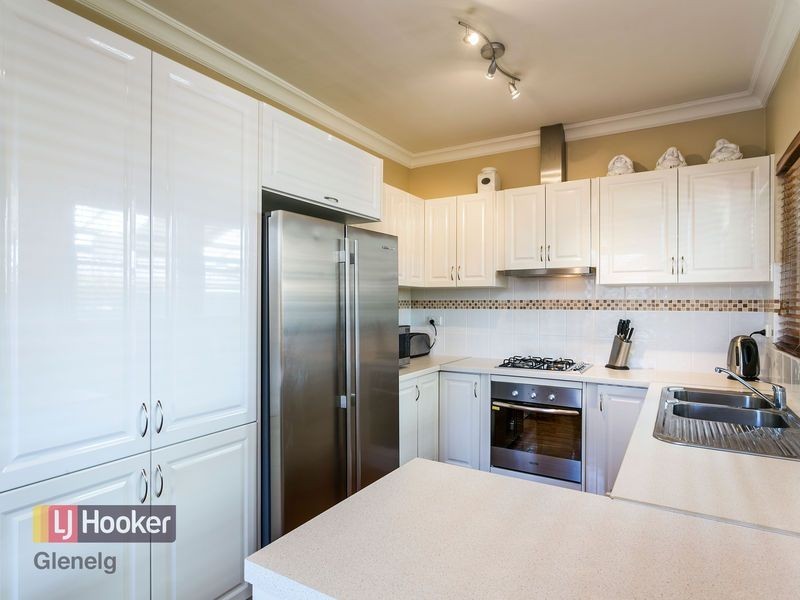 10 Avalon Road, Marion SA 5043