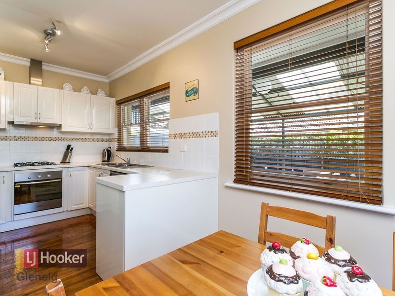 10 Avalon Road, Marion SA 5043