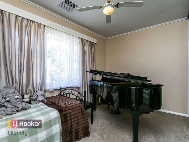 10 Avalon Road, Marion SA 5043