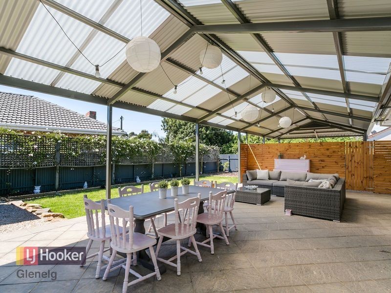 10 Avalon Road, Marion SA 5043