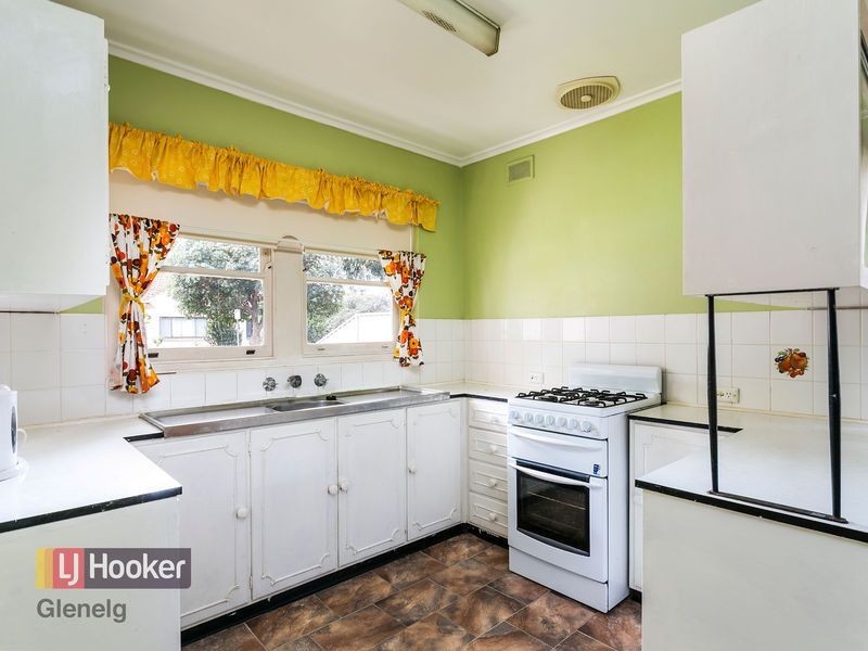 6/9 Strathmore Terrace (aka Marlborough St), Brighton SA 5048