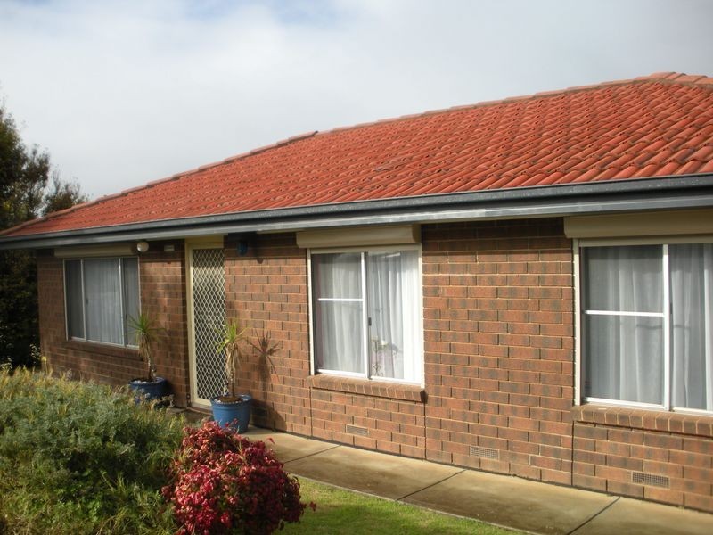 4 Barton Drive, Trott Park SA 5158