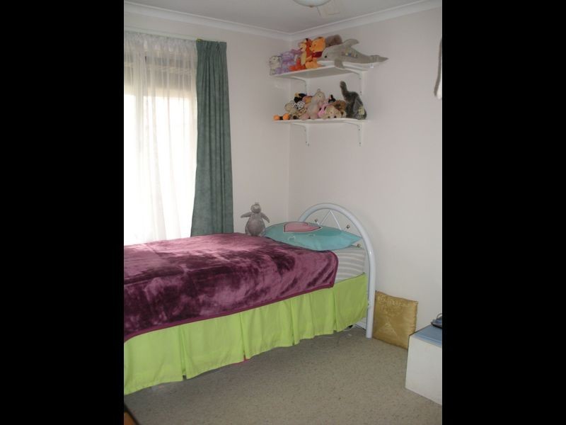 4 Barton Drive, Trott Park SA 5158