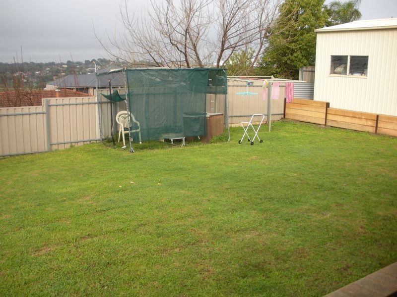 4 Barton Drive, Trott Park SA 5158