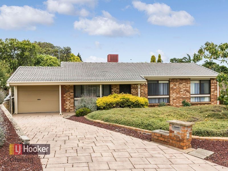 8 Triche Crescent, Hallett Cove SA 5158