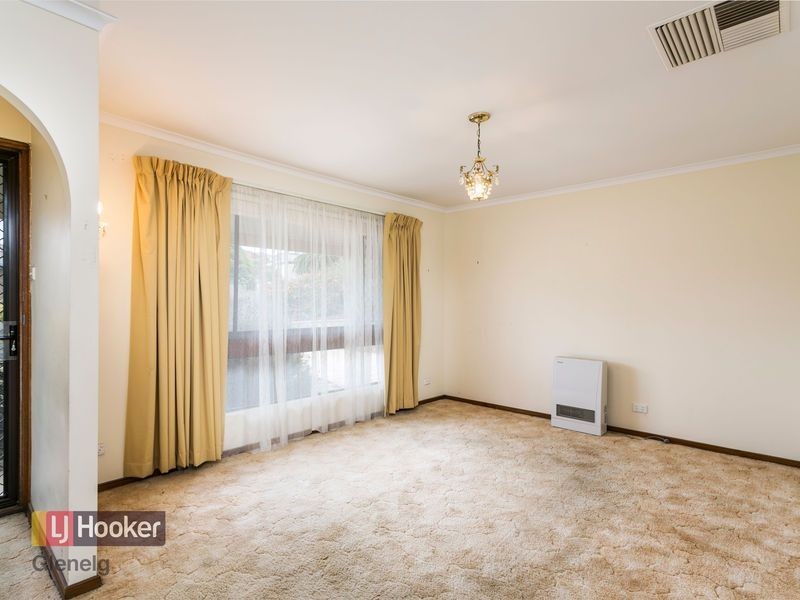 8 Triche Crescent, Hallett Cove SA 5158