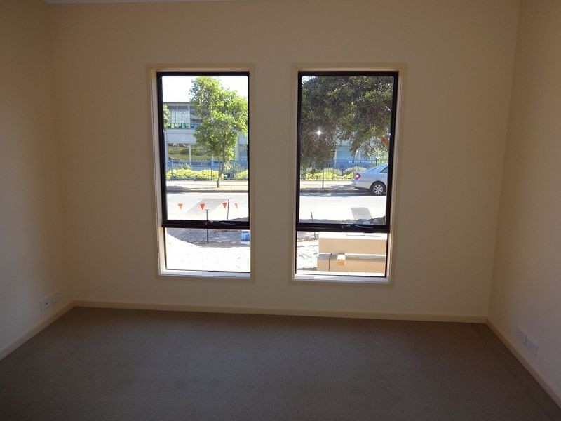 26 White Crescent, Seacombe Gardens SA 5047