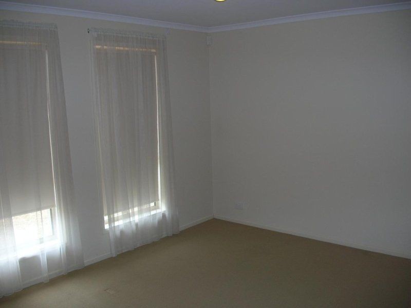 7 Wray Street, Park Holme SA 5043