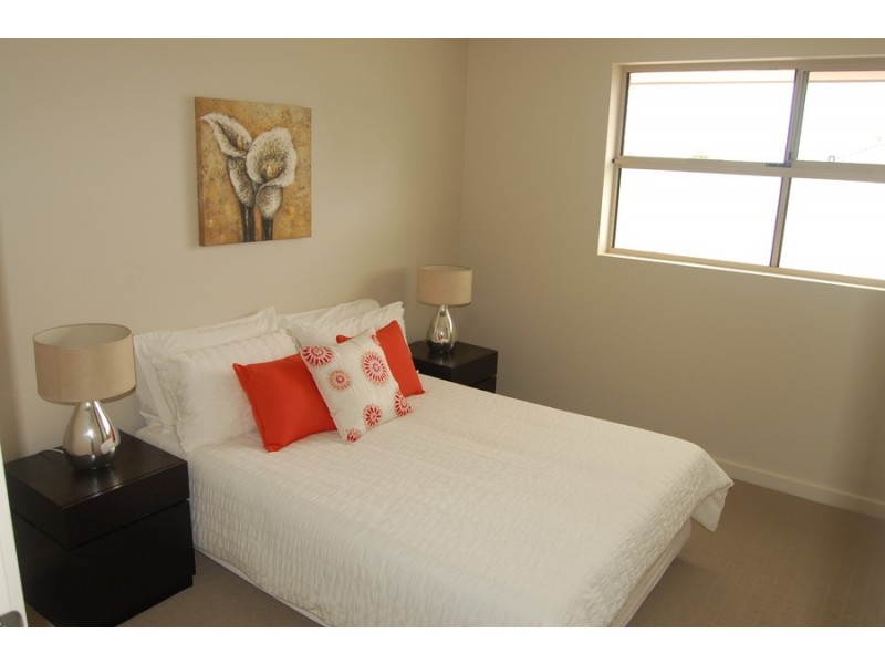 17 Gilbertson Avenue, Morphett Vale SA 5162