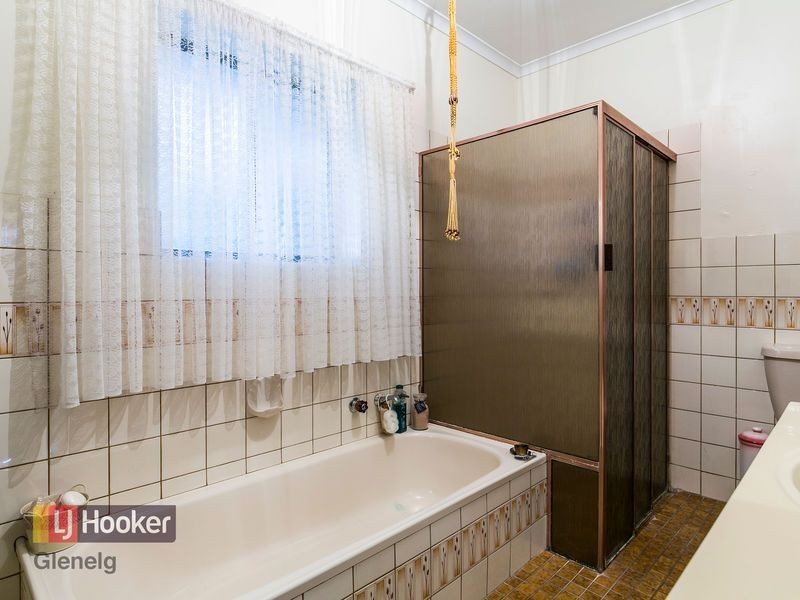 16 Gulfview Road, Seaview Downs SA 5049