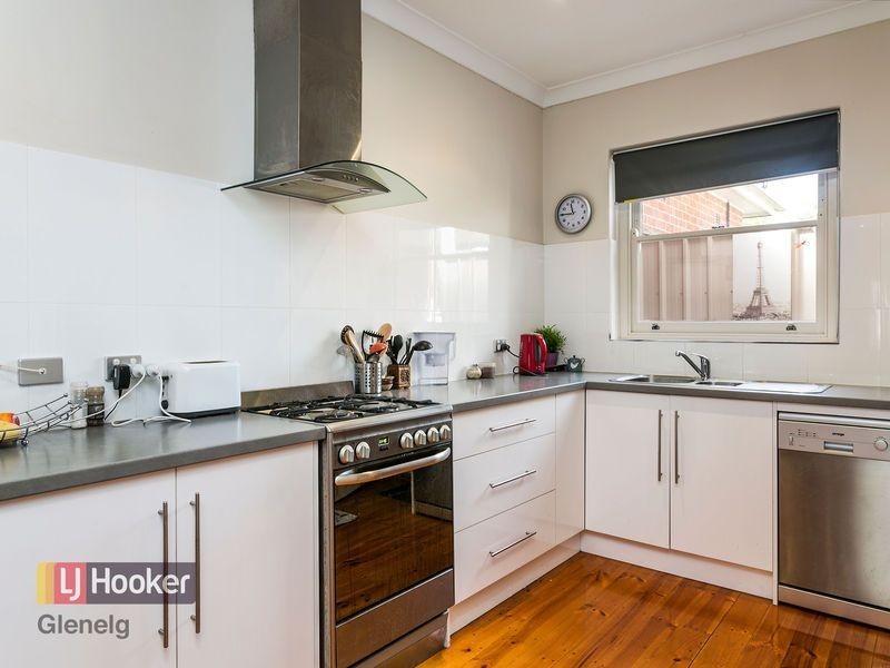 2/37 Aroha Terrace, Black Forest SA 5035