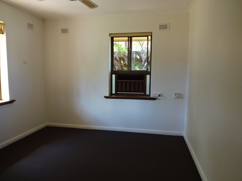 52 Barnes Ave, Marleston SA 5033