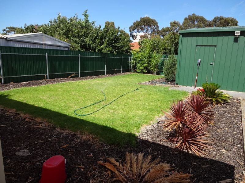 52 Barnes Ave, Marleston SA 5033