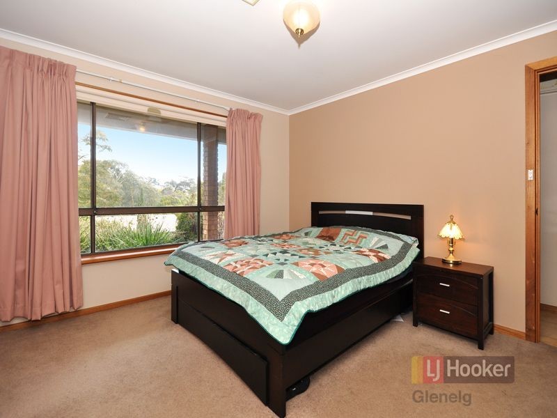 25 Banksia Road, Aberfoyle Park SA 5159