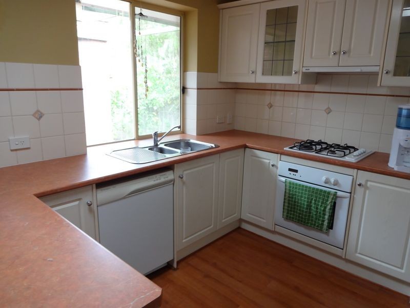 15 Woodham Court, Aberfoyle Park SA 5159