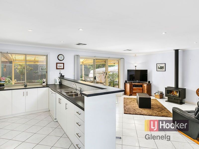 6 Annabelle Drive, Hallett Cove SA 5158