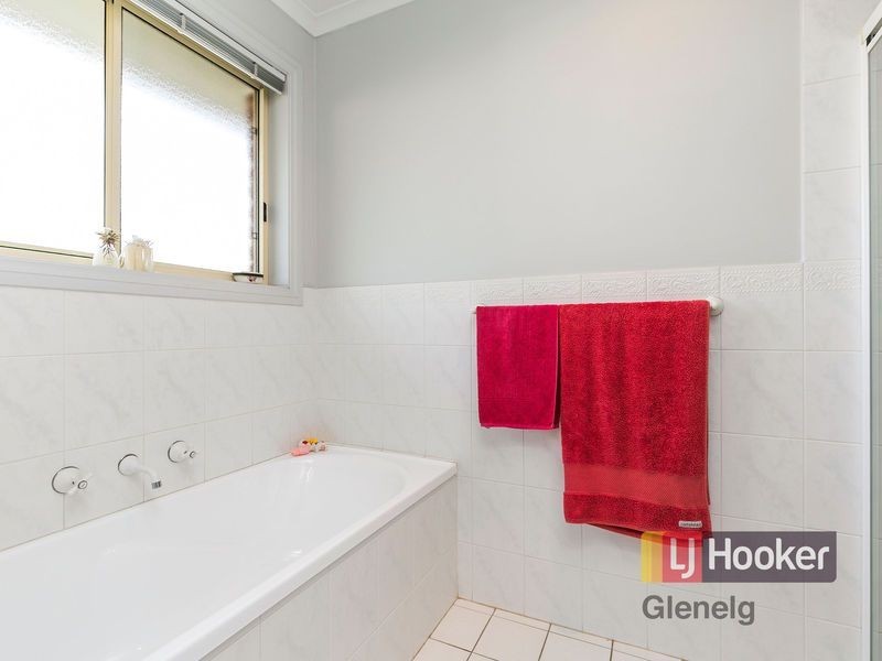 6 Annabelle Drive, Hallett Cove SA 5158