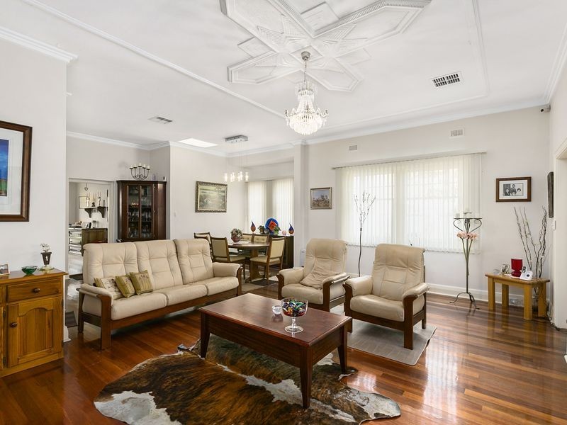 5 Ruthven Avenue, Glandore SA 5037