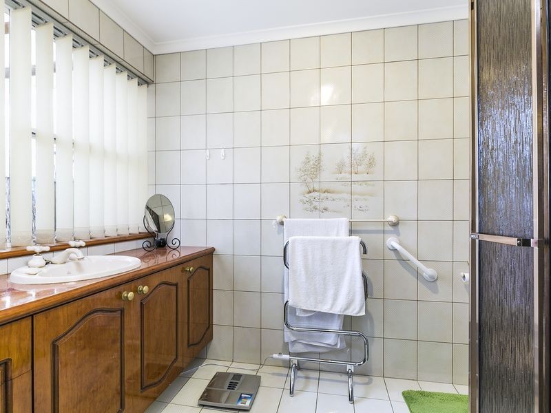 5 Ruthven Avenue, Glandore SA 5037