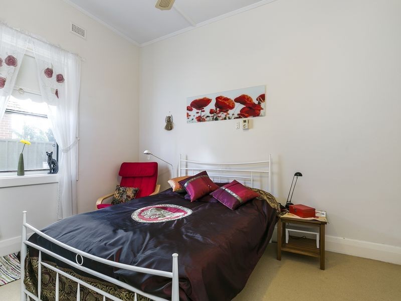 5 Ruthven Avenue, Glandore SA 5037