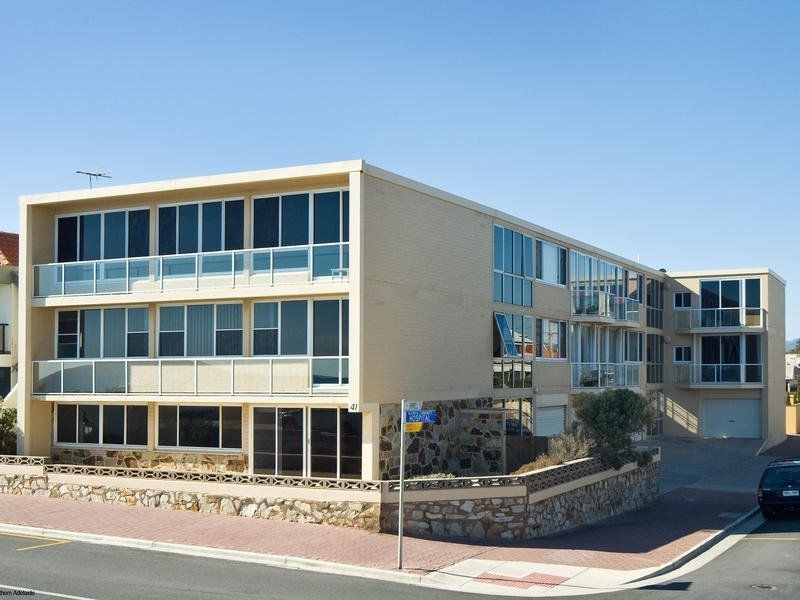 2/41 South Esplanade, Glenelg South SA 5045
