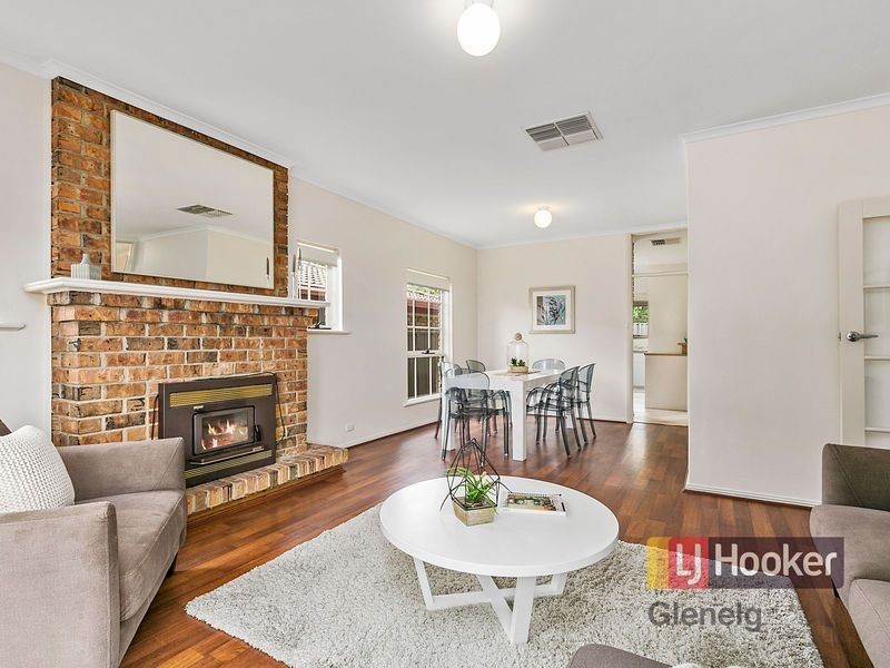 39 Rogana Crescent, Hallett Cove SA 5158