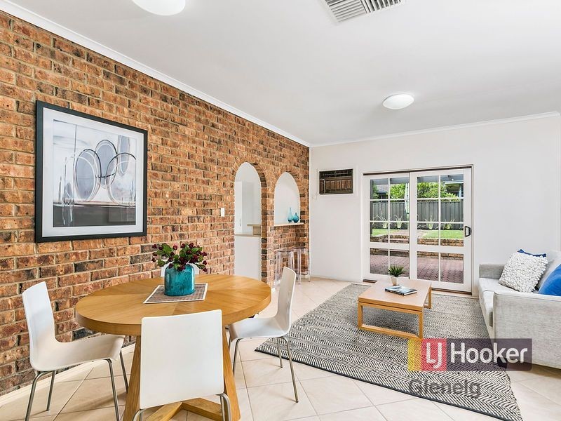 39 Rogana Crescent, Hallett Cove SA 5158