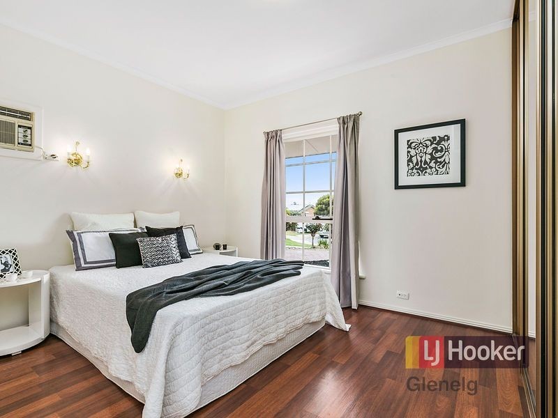 39 Rogana Crescent, Hallett Cove SA 5158