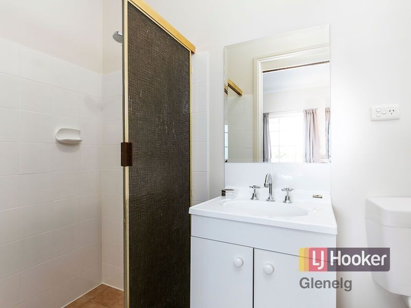 39 Rogana Crescent, Hallett Cove SA 5158