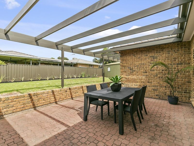 39 Rogana Crescent, Hallett Cove SA 5158