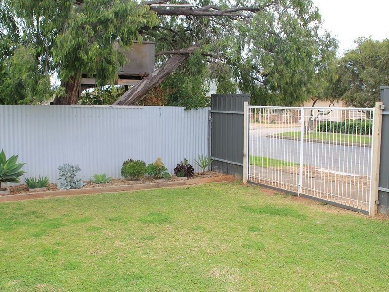 10 Woodland Road, Mitchell Park SA 5043