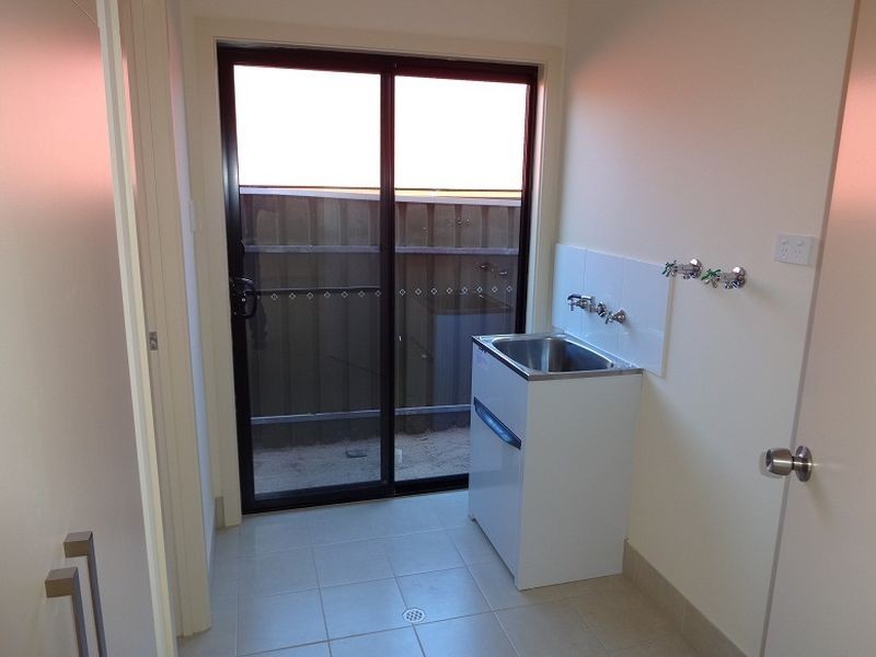 26 White Crescent, Seacombe Gardens SA 5047