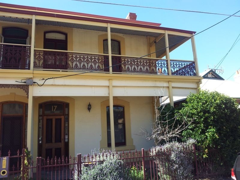 17 St Johns Row, Glenelg SA 5045