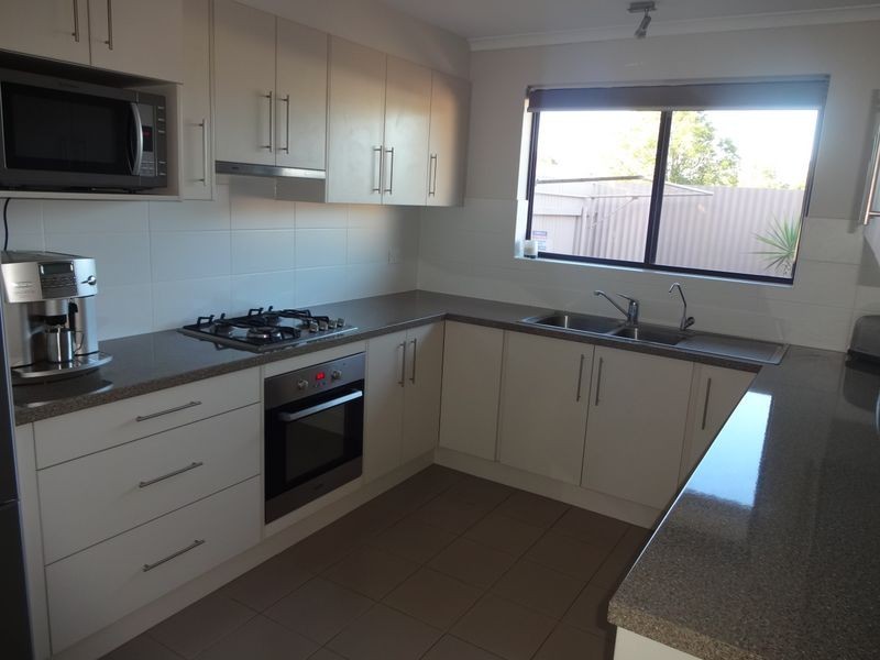 4/11 Cook Crescent, Warradale SA 5046