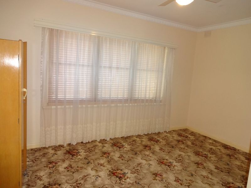 50 Avenue Road, Cumberland Park SA 5041