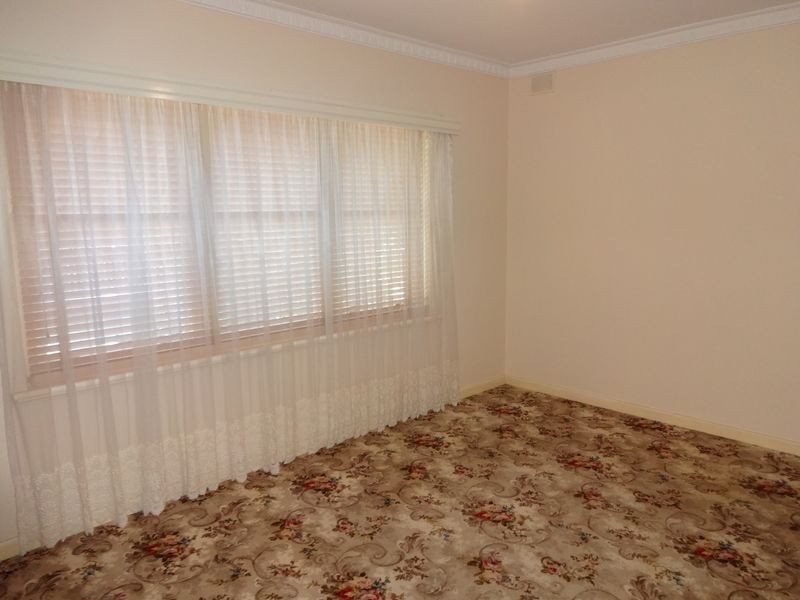 50 Avenue Road, Cumberland Park SA 5041